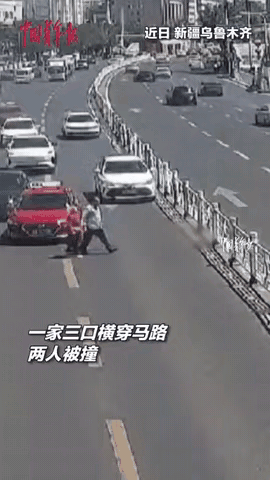 马路肯定是他家三口开的，一往无前得往前冲横穿马路都不管了！
在逼平七辆车后，马路