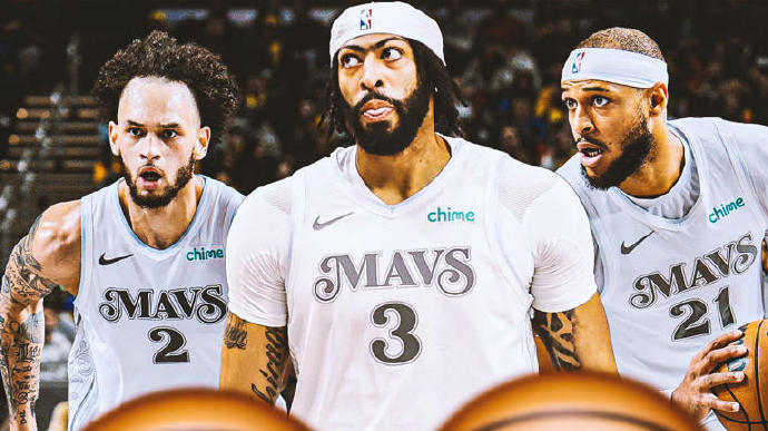 浓眉起床天都塌了   又让我打中锋？看到莱夫利赛季报销 的消息，浓眉的天估计都塌