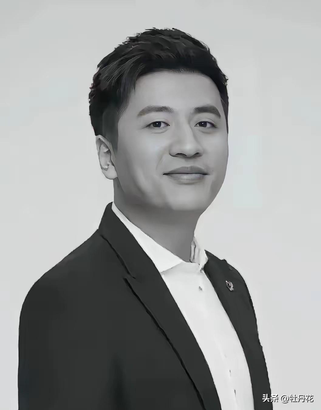 好奇查了下张雪峰的出身。
不查不知道，
一查才知道，张雪峰根本不是资源咖，他就是