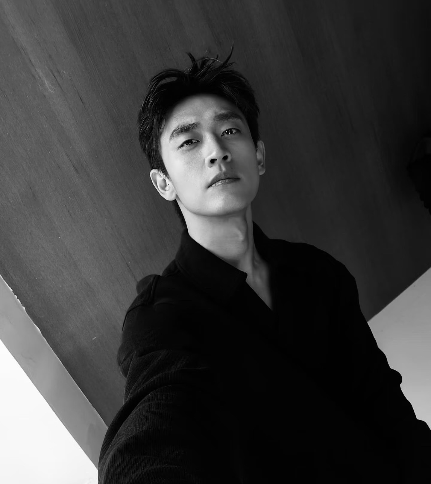 王天辰 就是很想亲咱就是说姐夫到底哪一点像33岁啊……93年｜水瓶座｜北京｜18