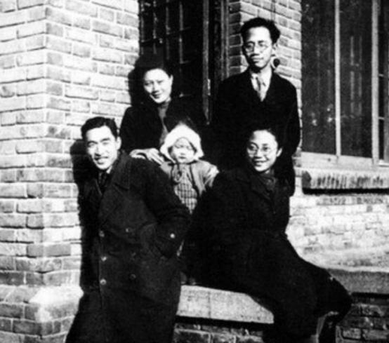 “让我见家人一面，我就招。”1950年，萧明华同志被特务抓捕，经过一番严刑拷打，