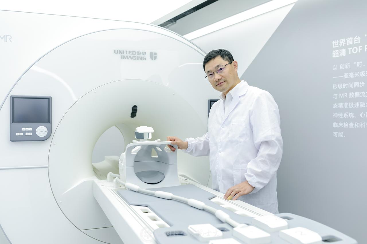 【郑海荣院士：生物医学人工智能，开辟守护生命健康新范式】《科技导报》邀请我国仪器