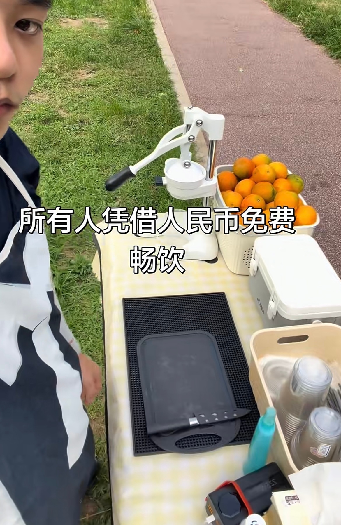 特小方一孩子！中国网友真的没有接梗瓶颈期吗哈哈哈哈哈哈哈哈哈哈 