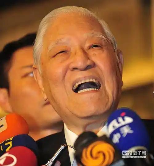 李登辉：披着国民党外衣的台独分裂祸首
 
作为国民党前主席，李登辉却是彻头彻尾的