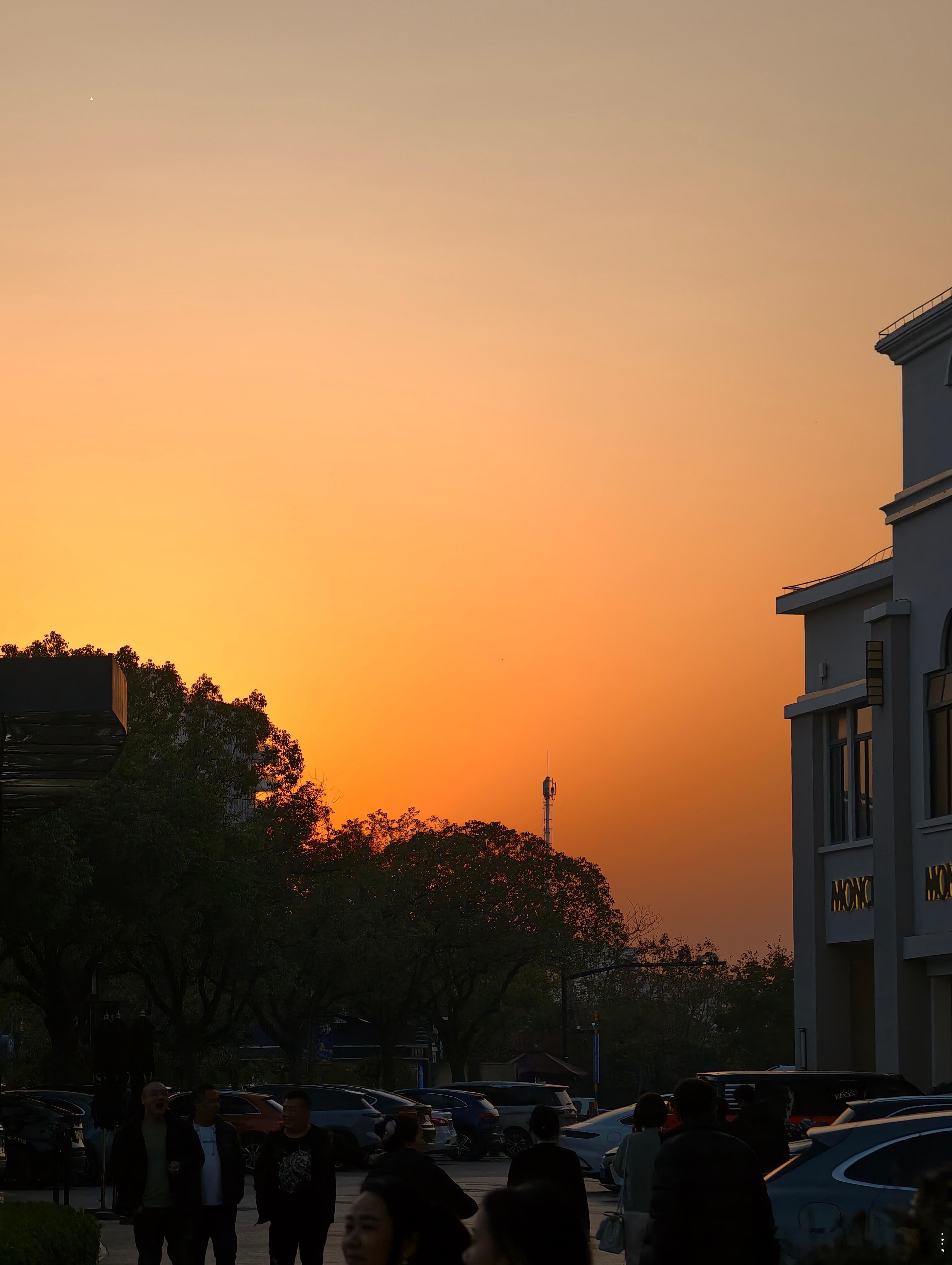 如果晚霞绕过火车日常分享