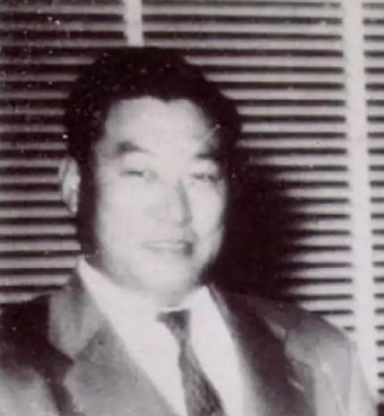 1954年，有个叫藤并猛的日本间谍，天天在香港中国银行大厦喊：“毛泽东万岁！中华