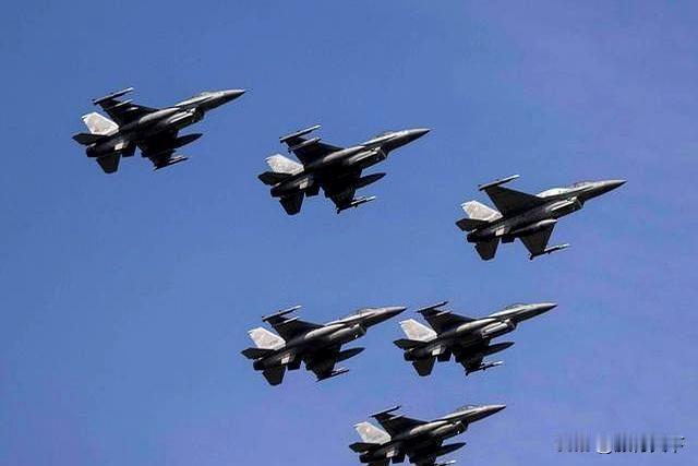 所有目标被控制，洪森大势已去？12月22日，泰国幕后有高人指点，泰柬冲突暂歇，后