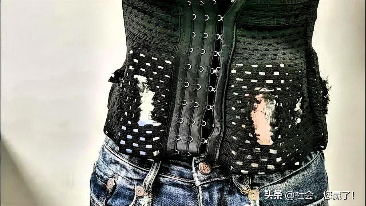 澳门青茂口岸查获女子腰藏16斤银块，只为赚取跑腿费

最近澳门青茂口岸出了一件挺