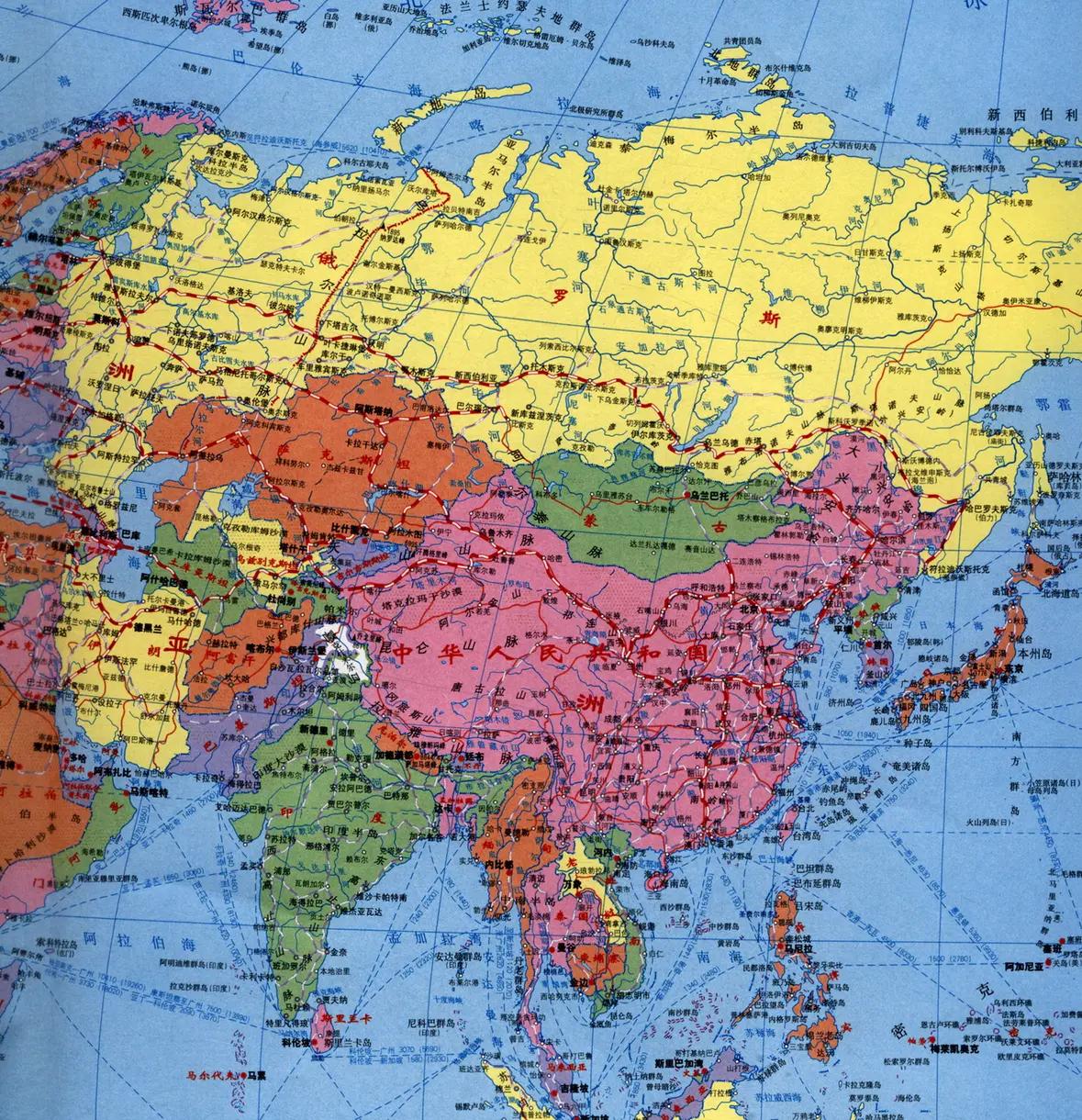 世界上的国家也跟人一样，都是畏威不畏德。
西方国家进入工业化社会的时候，别的国家
