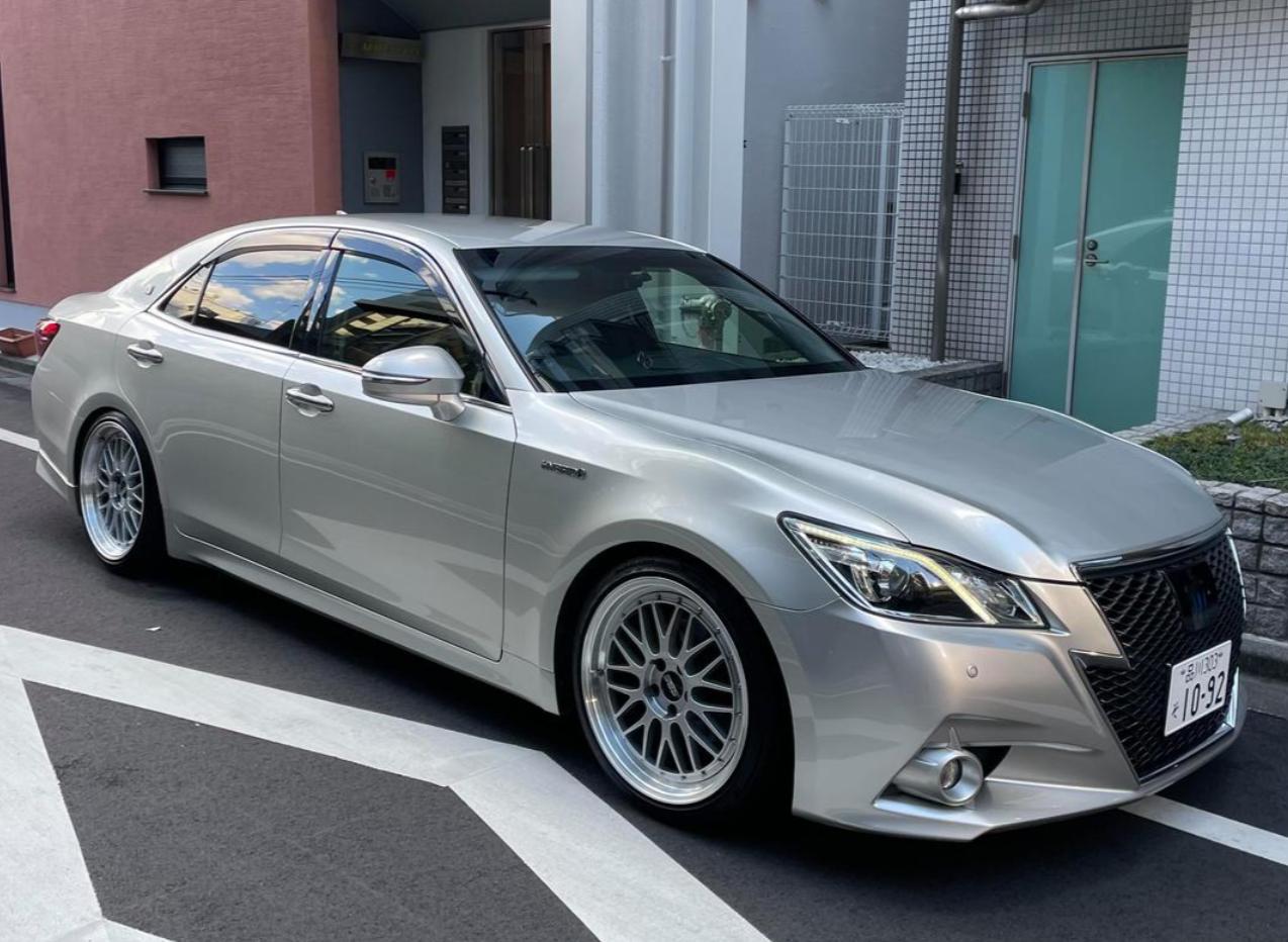 碾压式反超！

日系车困守旧赛道

优势碎一地

日本经济新闻都报道了，2025