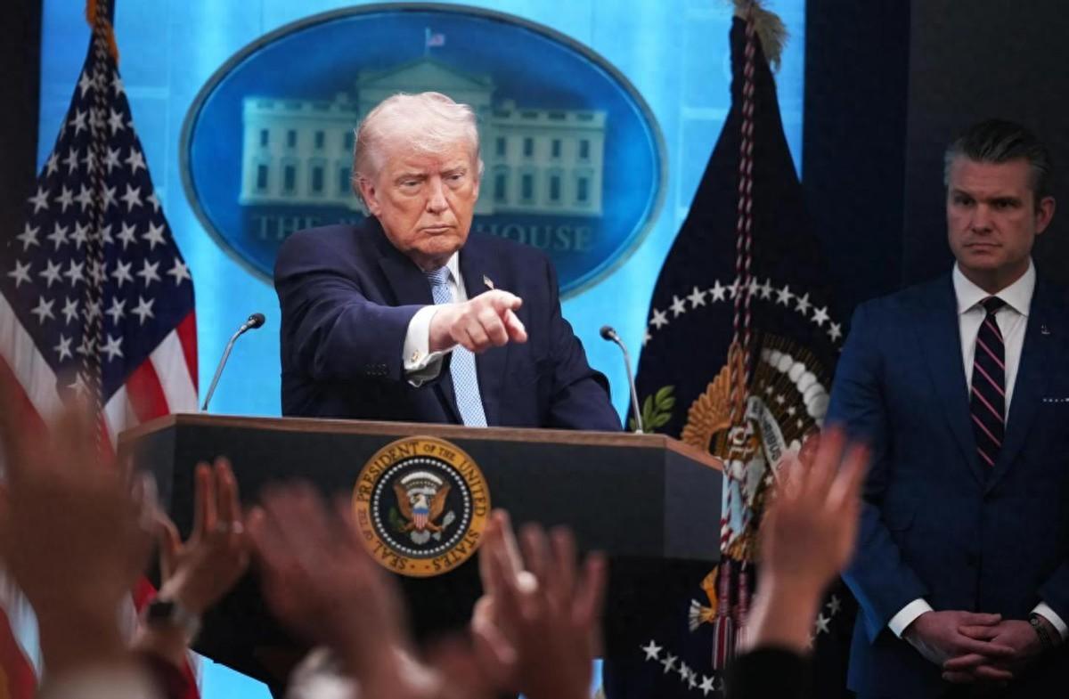 特朗普假意停火耍心机，以军狂投百枚炸弹，中东乱局结局出炉，一方彻底垫底。
 
中