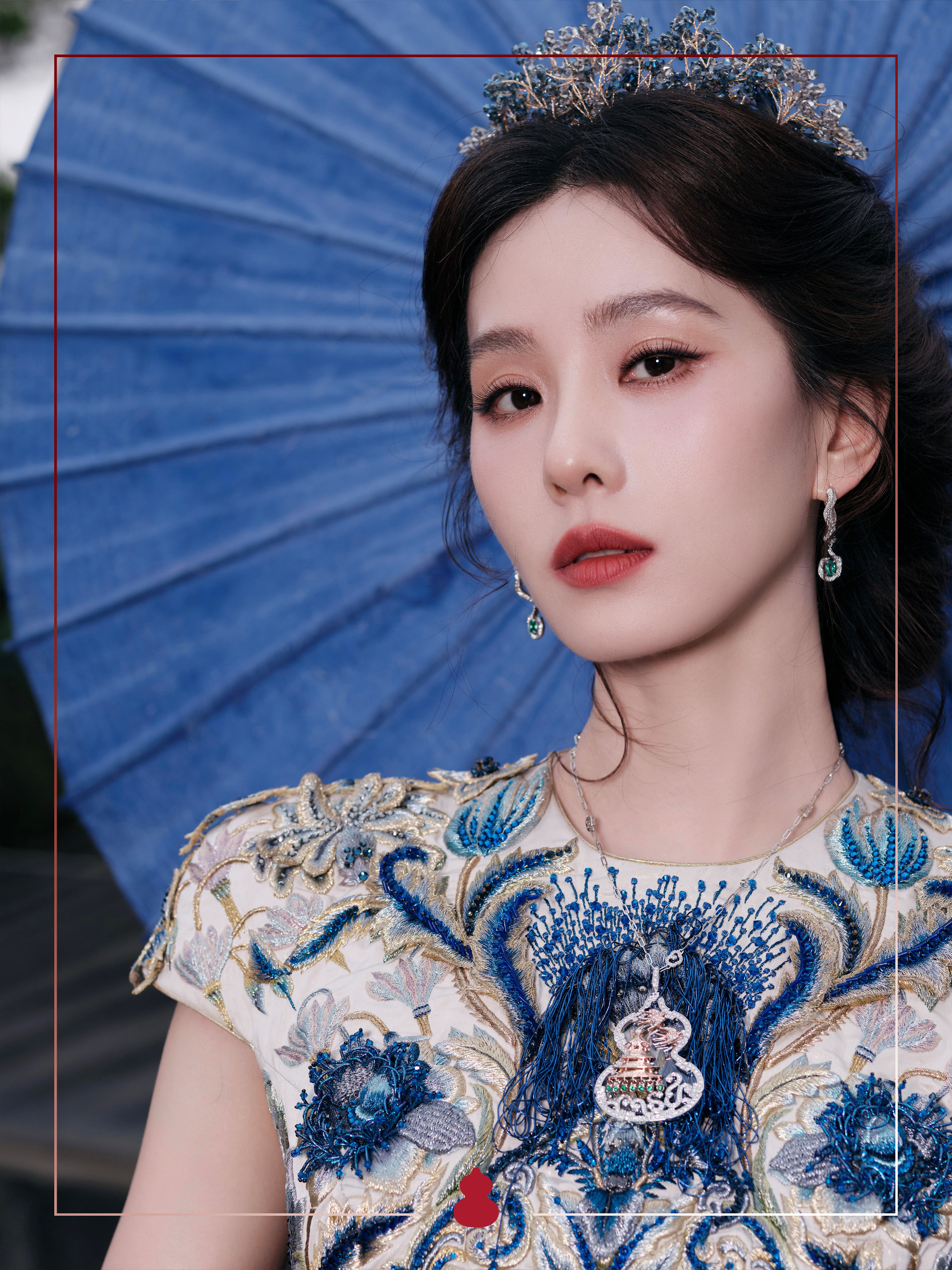 原来刘诗诗redgala佩戴的是Qeelin Wulu Shanshui全新未发