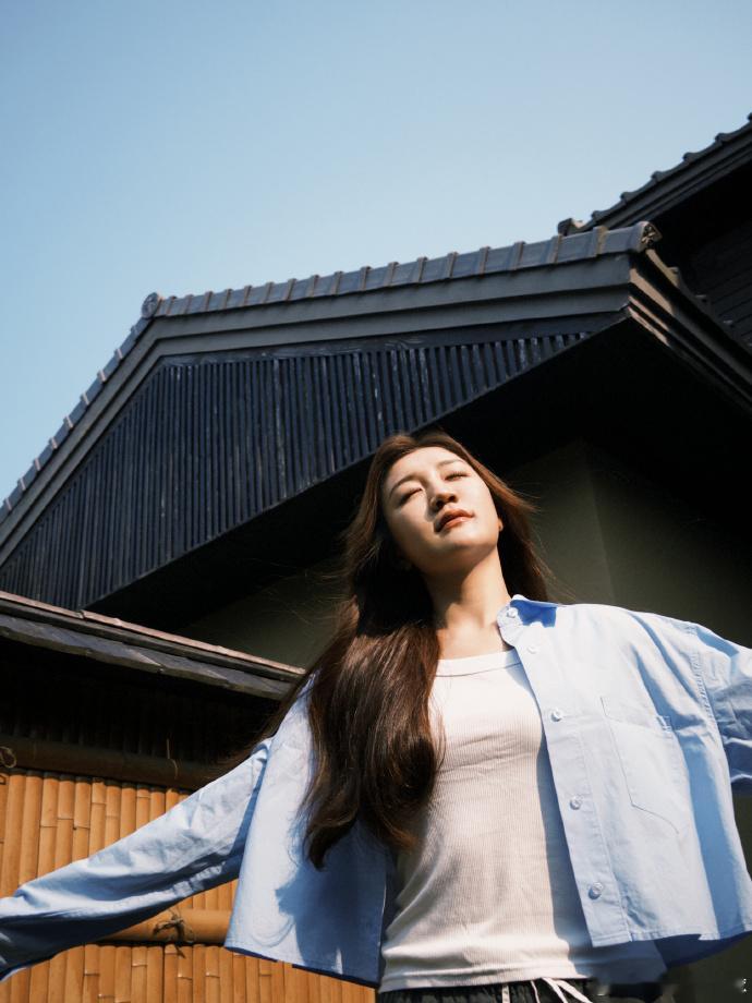 热点解读 陈梦发博：一点录制之后的小悠闲拍的太漂亮了。 ​​​