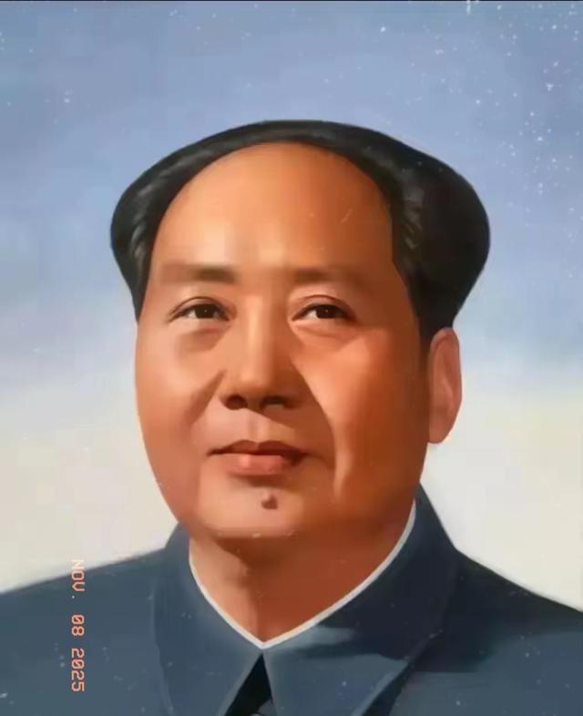 按照常理，一个被鸦片蛀空身子、被文盲蒙住眼睛、被饥荒掐住喉咙的国家，没有百八十年