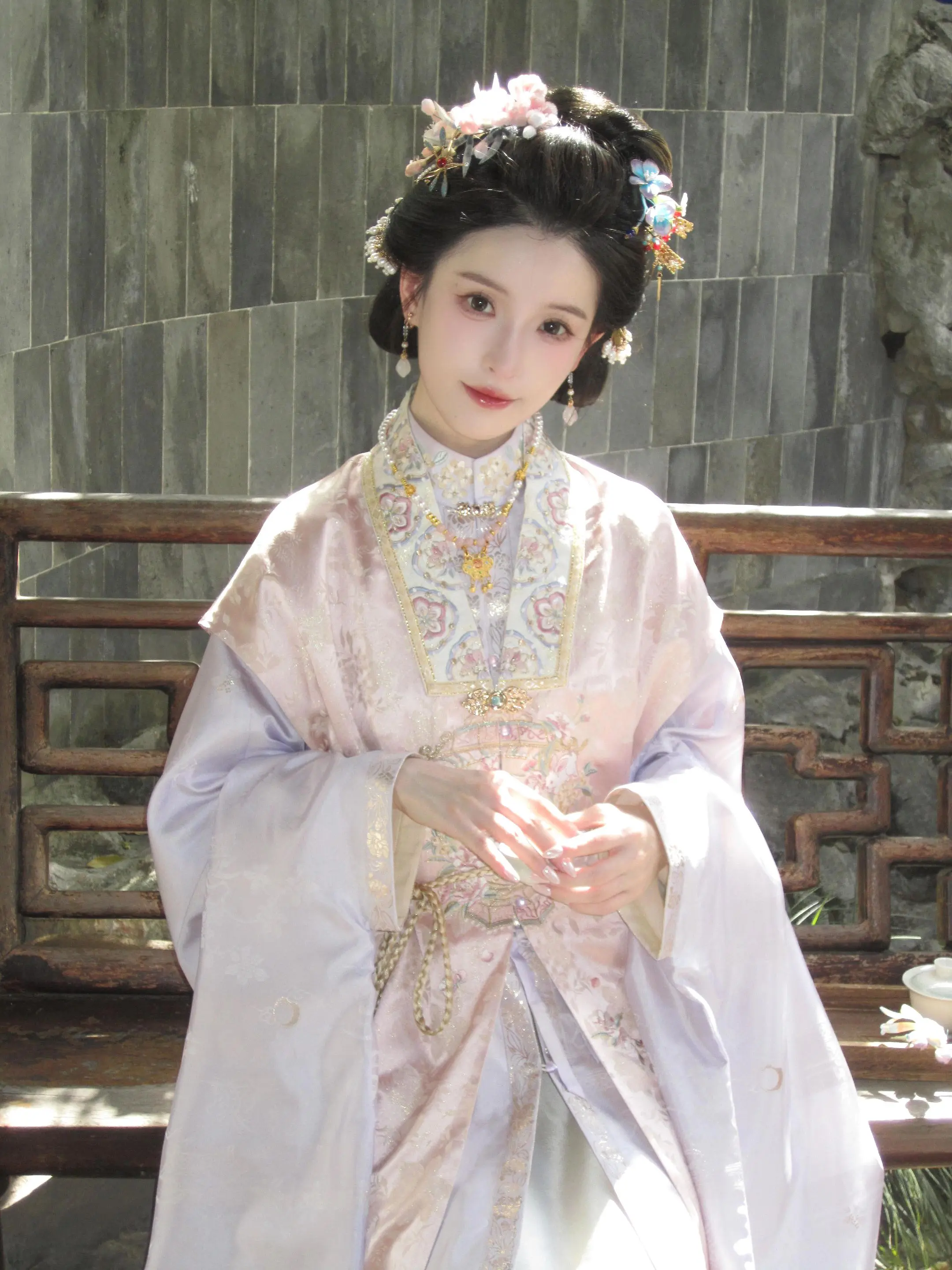 “所谓贵女，并非金银之贵”