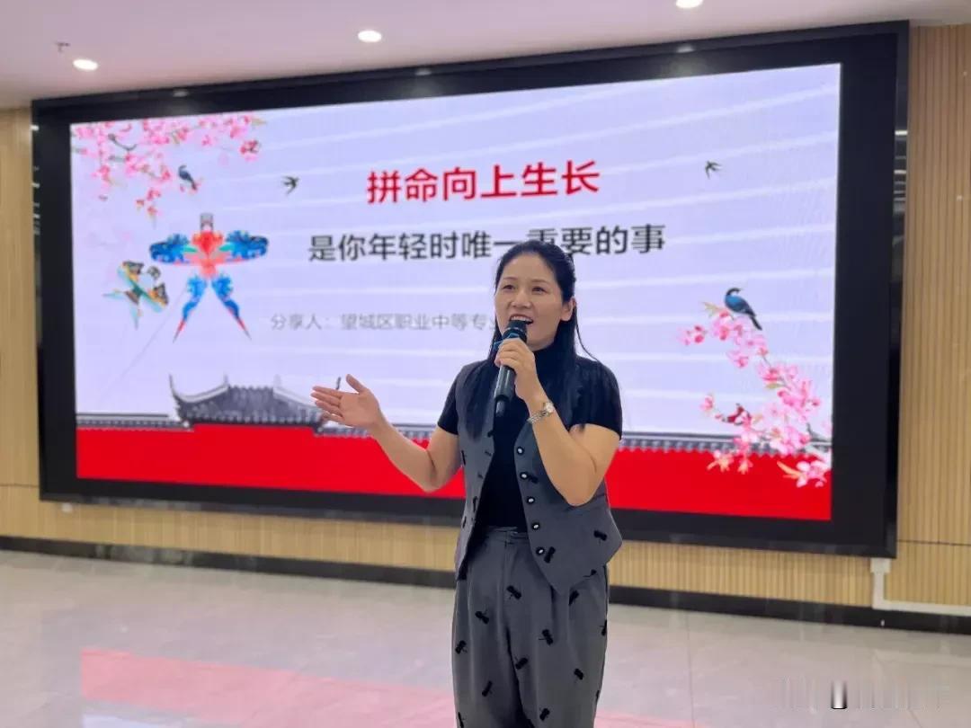 在职业院校，加强班主任队伍专业化，服务班主任能力建设是一项长期且关系重大的事情。