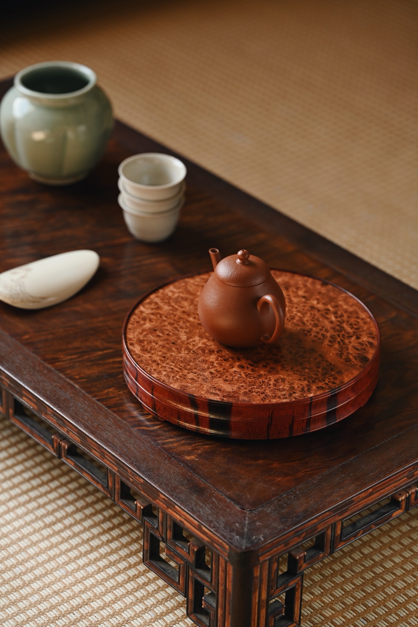 紫檀×缅花瘤疤 | 干泡、壶承、底座大口径，料质温润细腻，底座几面平坦，缅花纹理