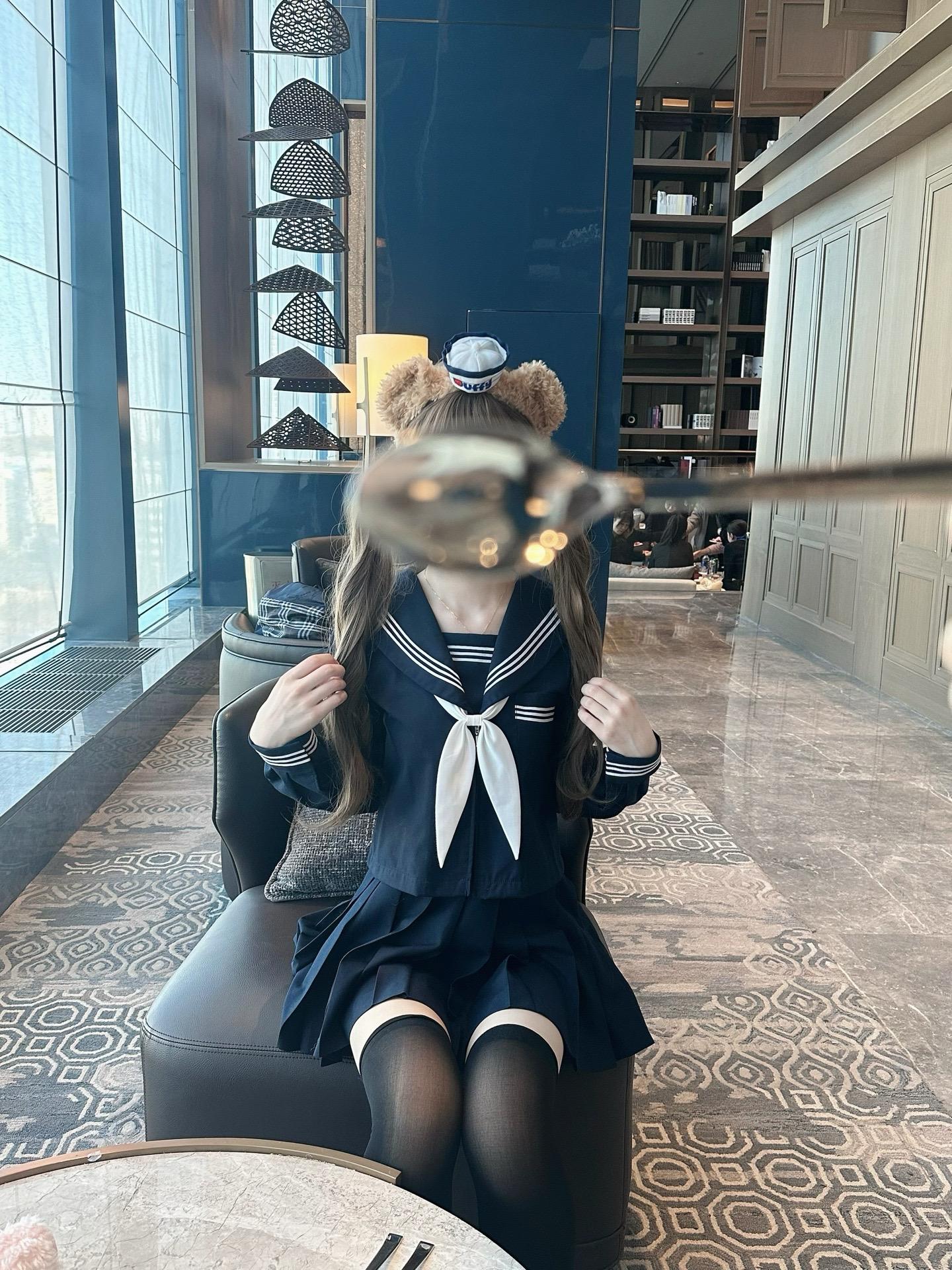 如果你不开心 我可以每天跟你说最晚的晚安和最早的早安