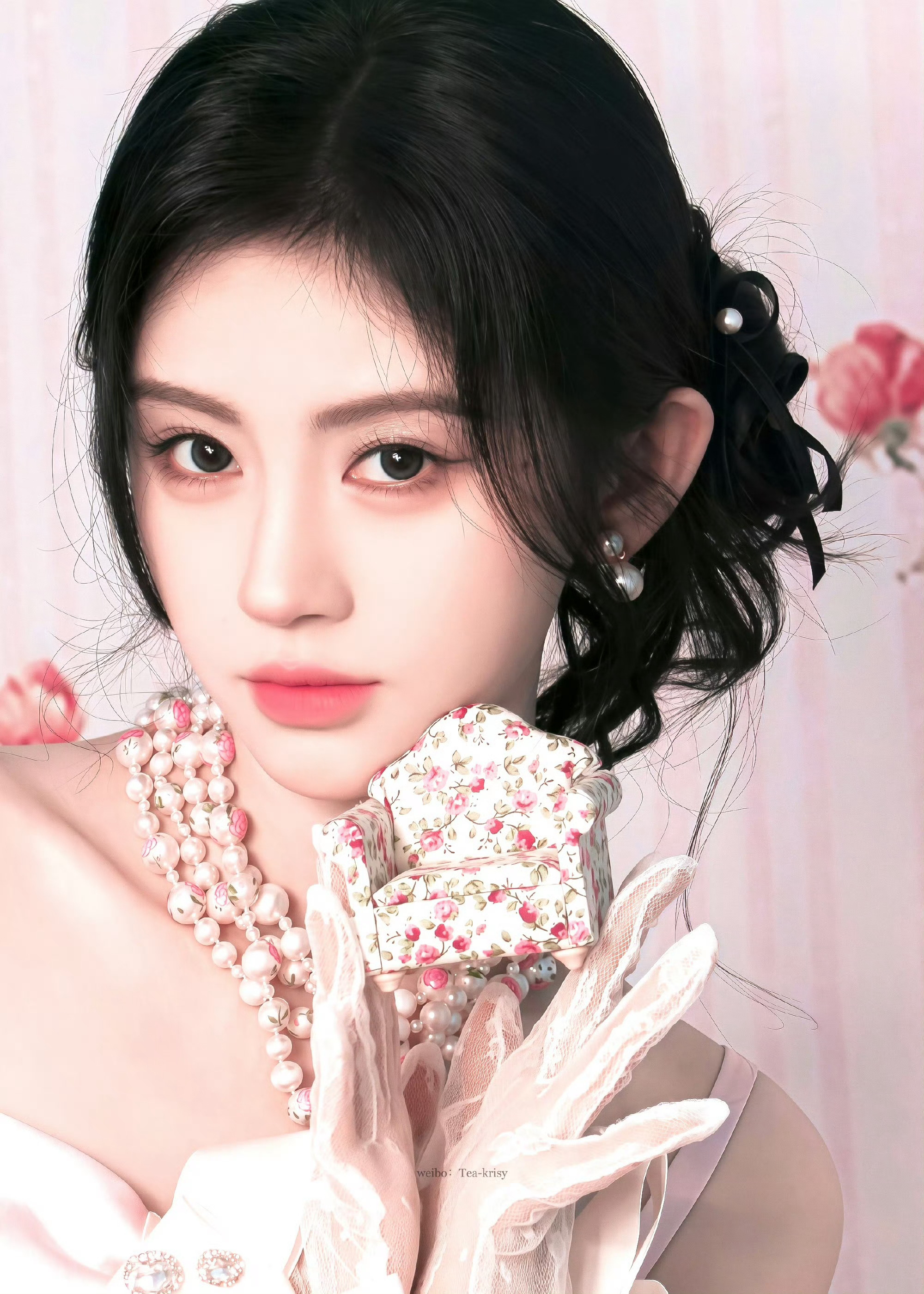 鞠婧祎 jjy鞠婧祎露芜衣 jjy鞠婧祎月鳞绮纪 “八音盒播放着爱你的旋律 生生