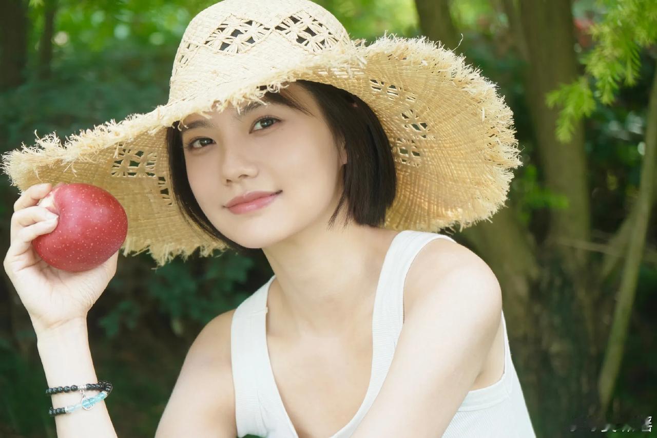 姜姜好鲜活的一组照片[心]
姜珮瑶 娱乐