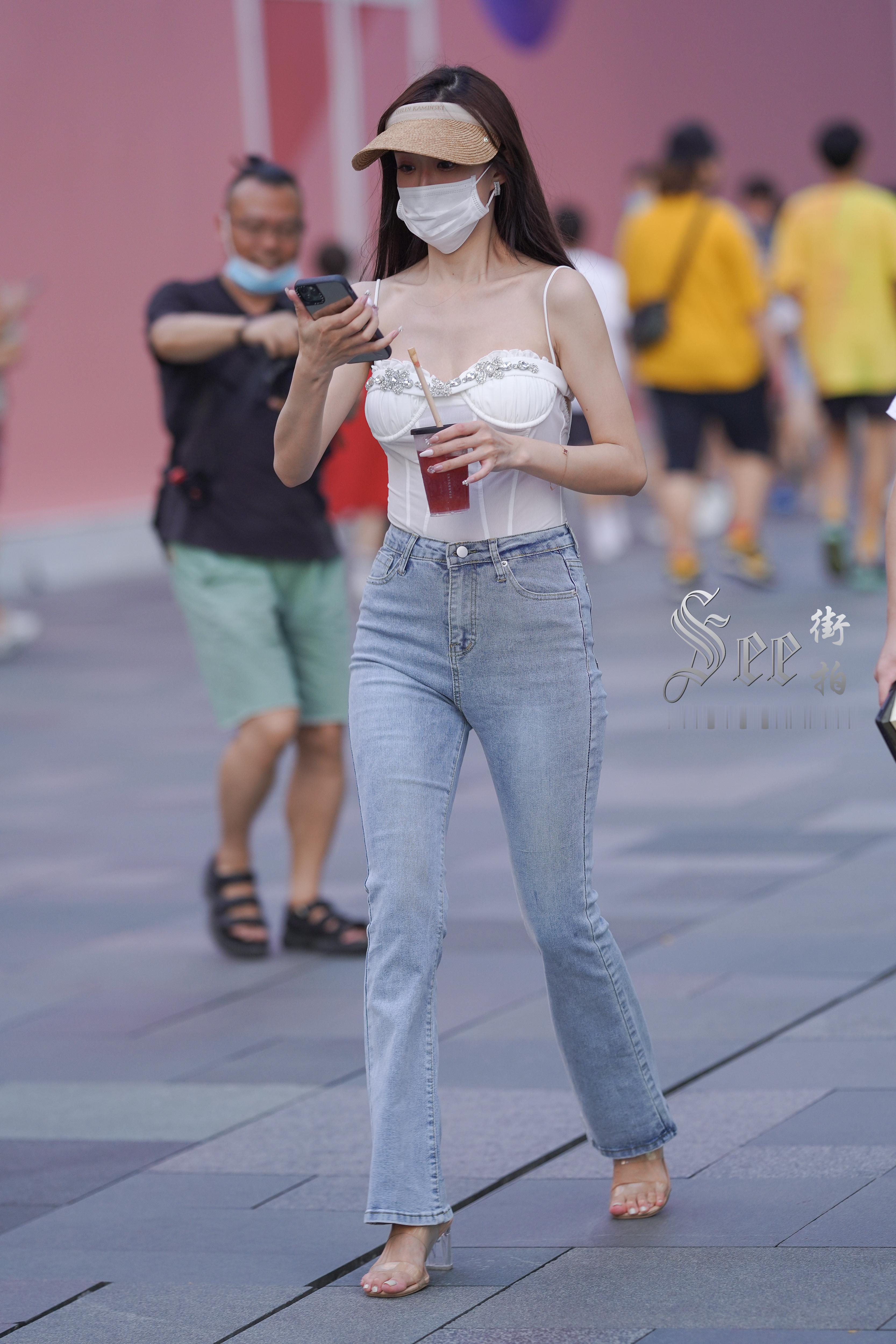 喇叭牛仔裤甜美青春~~ ​​​