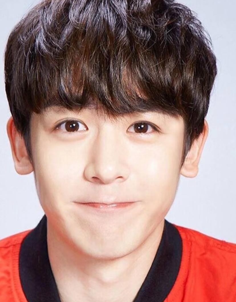 尼查坤·抔勒威查固（Nichkhun Horvejkul），昵称Khun、尼坤，