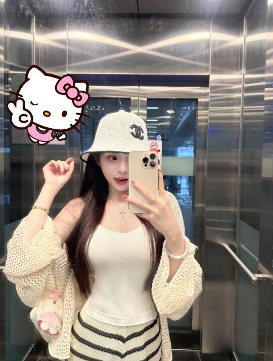 ≽^•༚•🎀≼