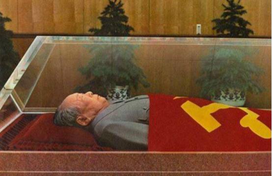 毛主席遗体防腐每年花费无数，而永久保存的水晶棺，纯度高达99.99%，价值更是不