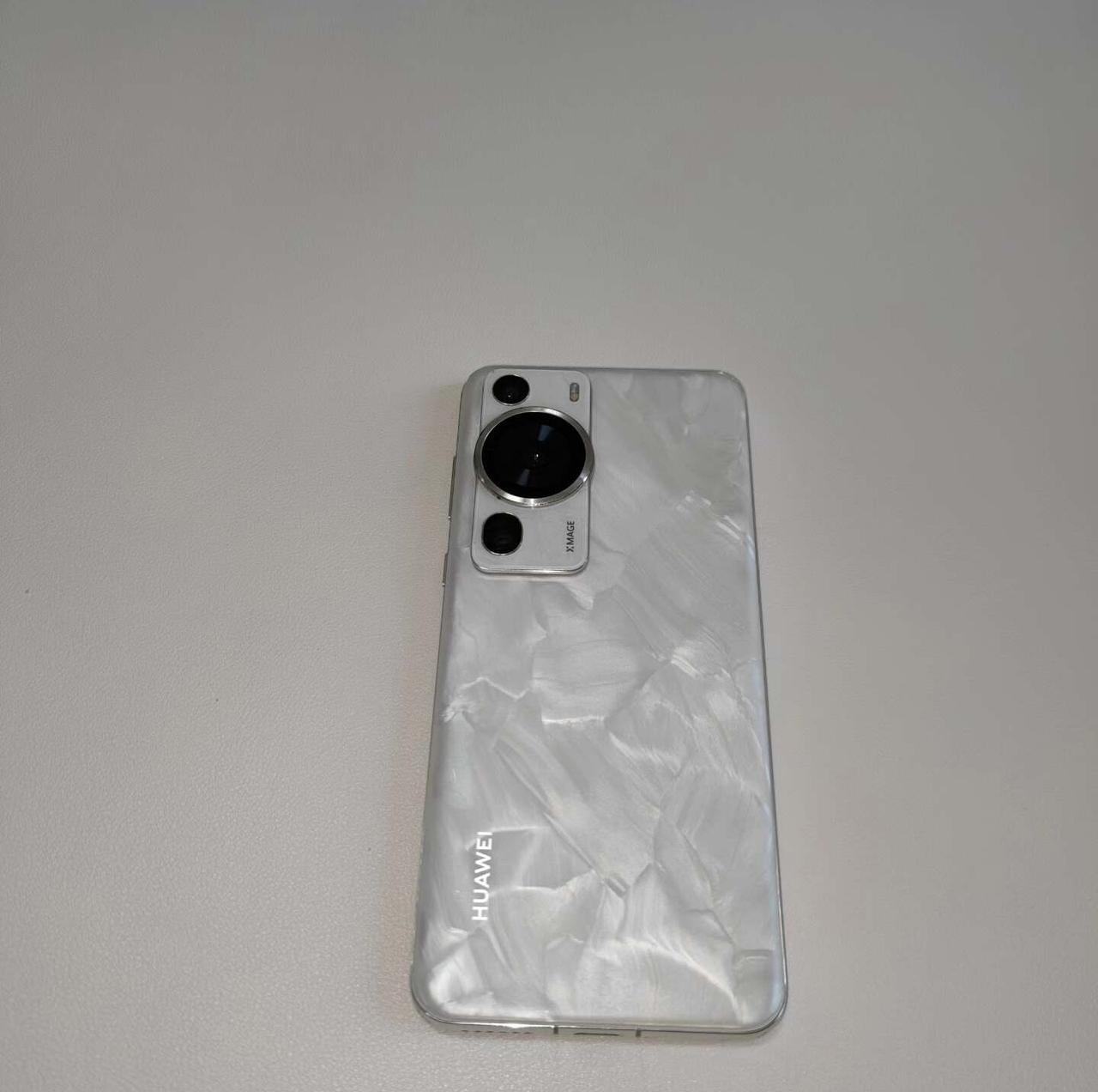 华为p60Pro这是真的意难平，就这摄像头模组，个人感觉比70，80好看，这个洛