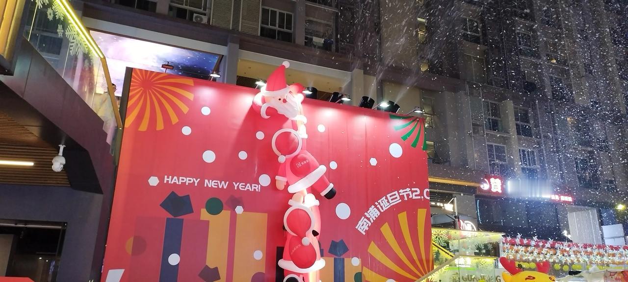 广州为输出型城市，要支持各地建设，为广东绝对主力，看税收缴纳排名，就知道负担沉疴