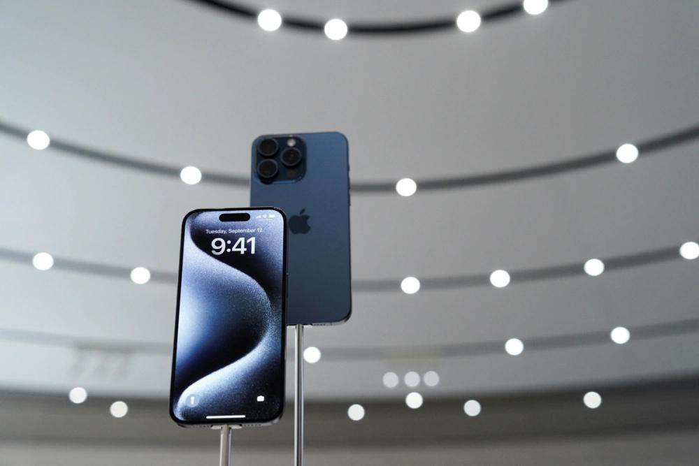 有一说一，今年iPhone15系列的热度虽然没有往年那么高涨的，但销量是一如既往