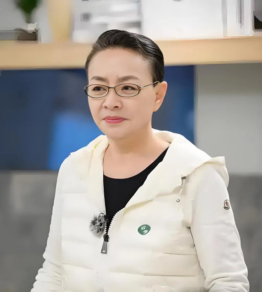 演员宋丹丹说：我和赵玉吉结婚后，我对他的前妻好，对他的女儿好，我真的是装的，是被