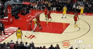 “我可不是卡佩拉！”上个月湖人中锋艾顿在更衣室抱怨自己缺乏球权支持时，发表了一番