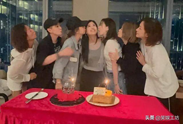 49岁钟丽淇进ICU，扛了15年苦难，命运何曾善待她