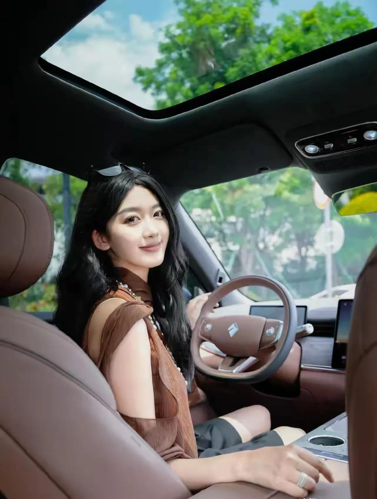 业内疯传的国内车企最新排名：
第一名：一汽集团
第二名：东风汽车
第三名：上汽集