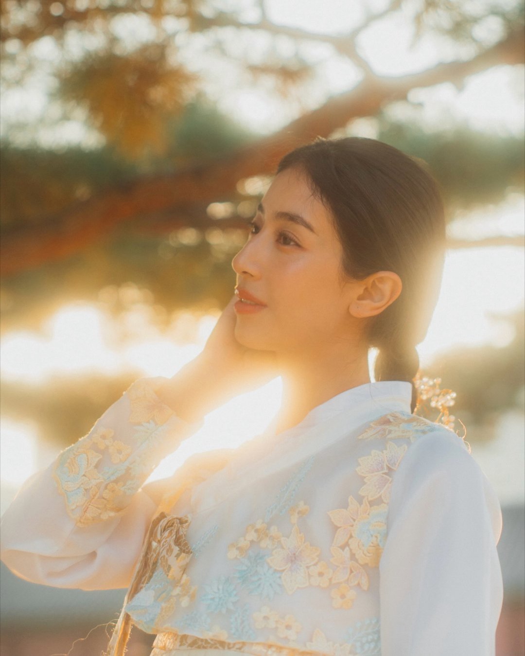 Mint Chalida｜IG更新🥂首尔昌德宫拍摄的韩服写真🍁cr mint