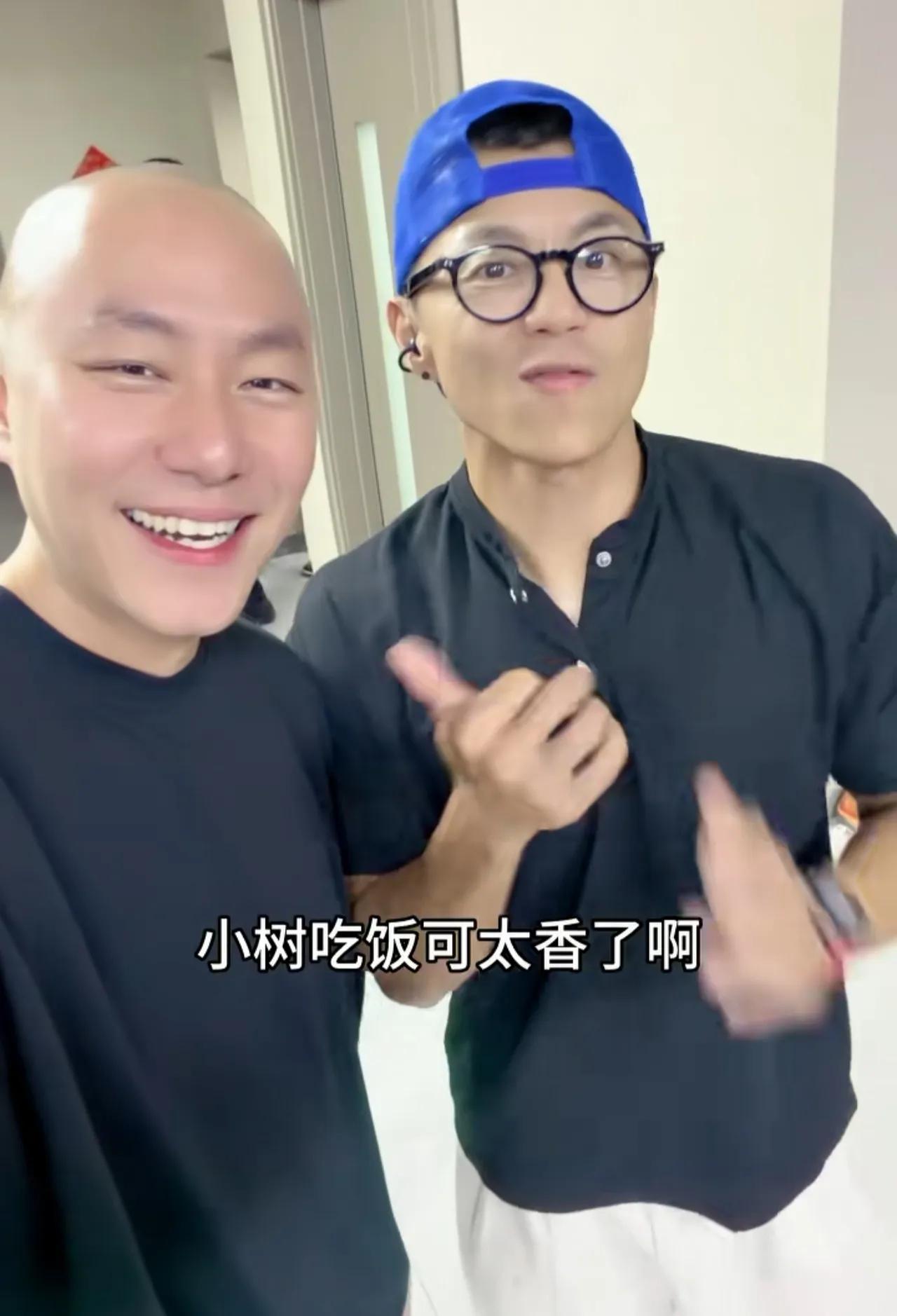陈震不管在谁身边站着，都能百分百的把对方风头抢光，这就是陈震的能力，这回这个站在