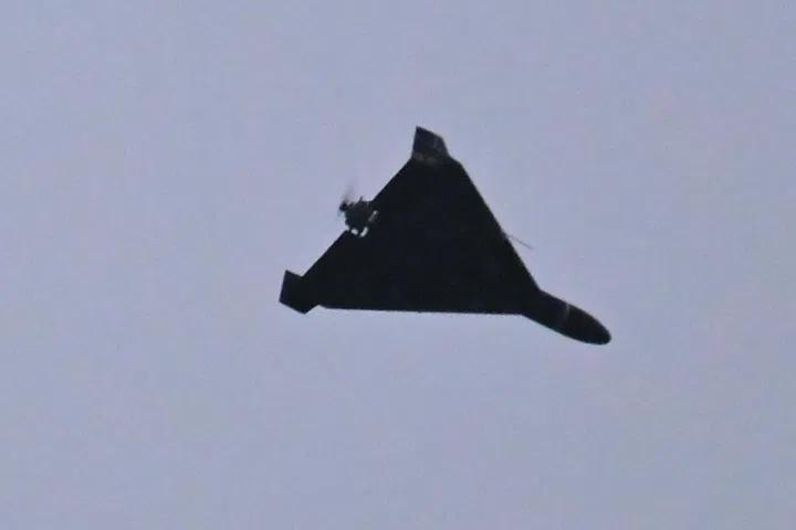 美国与伊朗的军事冲突进入第四天，战况已呈现出典型且严酷的消耗战特征。伊朗正通过一