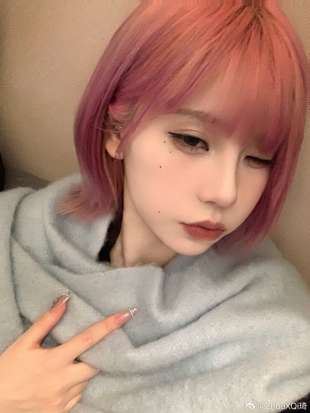 换发型咯 一刀切好几年了剪了个层次  ​​​