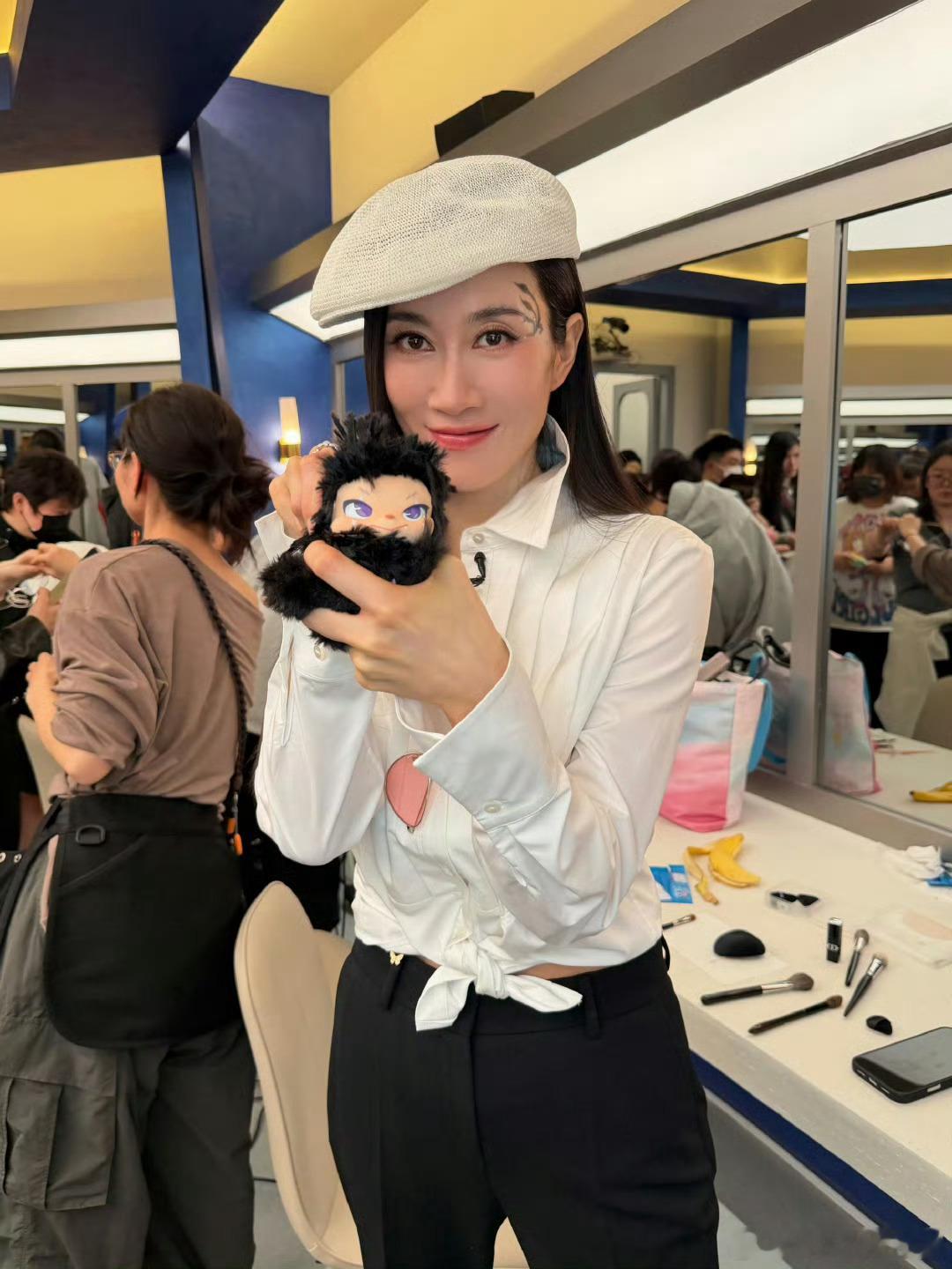 恋姐癖大爆发！温老师这眼神谁能顶得住？姐姐鲨我！温峥嵘恋姐癖大爆发乘风2026