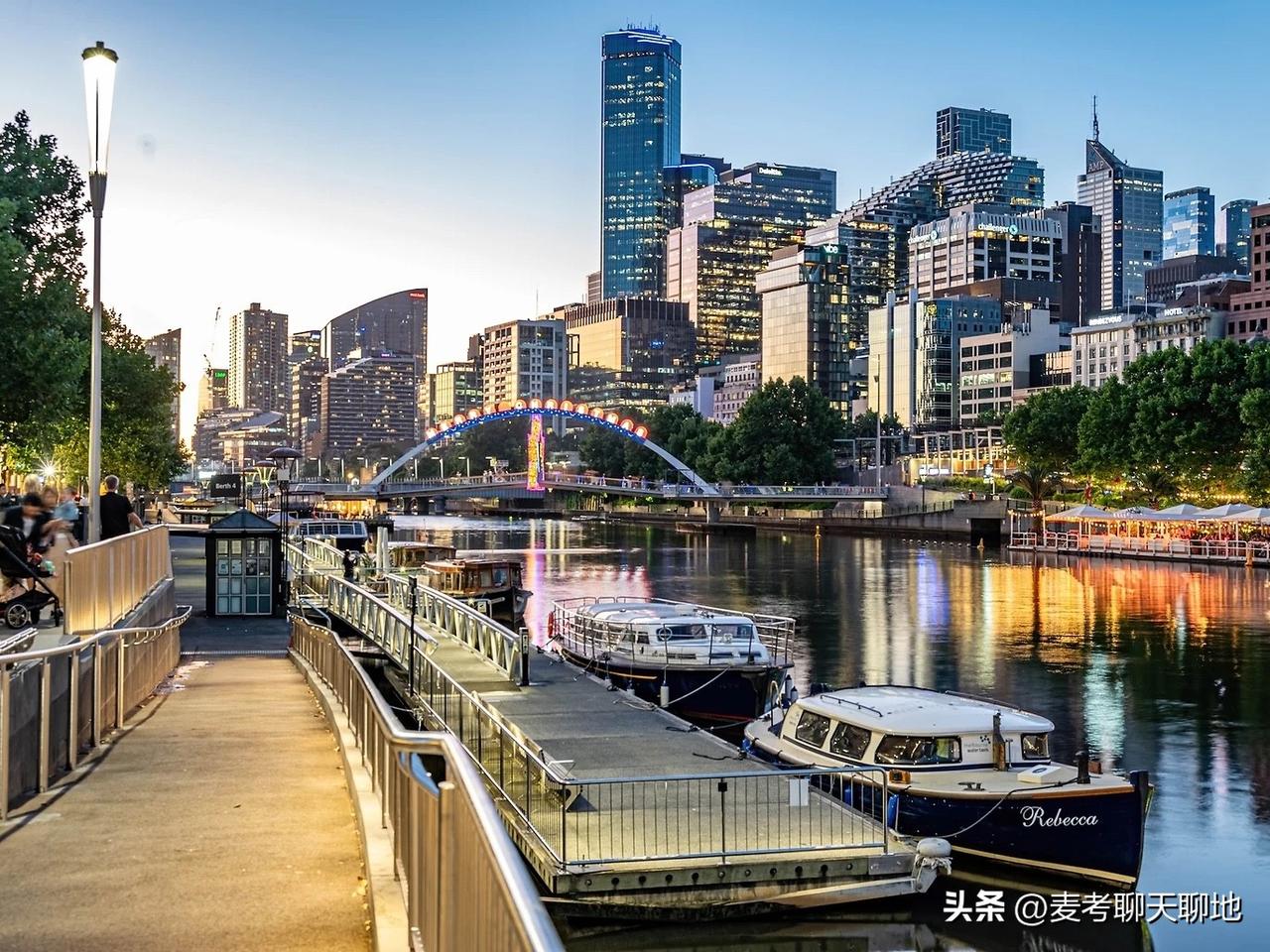 《Time Out 》是全球城市生活指南杂志，内容覆盖文化、美食、夜生活、旅行等