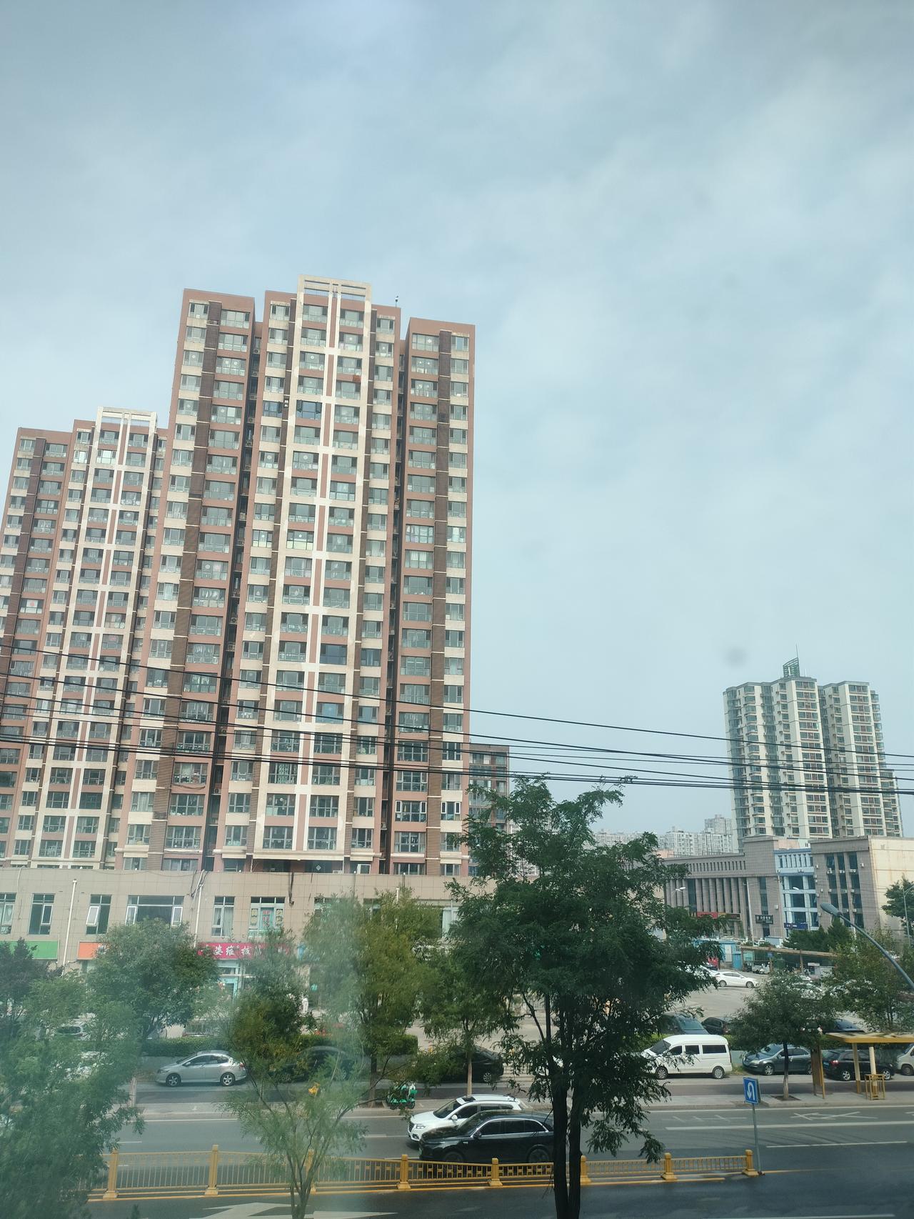 你问我答都说八月十五云遮月，正月十五雪打灯，今天我们这里到现在为止，天还没有放晴