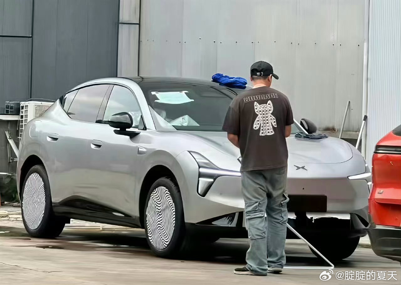 屁股设计还有点性感呢 造型挺好 