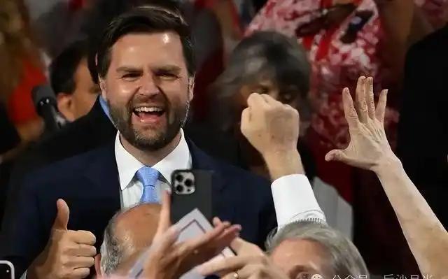 特朗普身边有这两货，想好都好不到哪去！