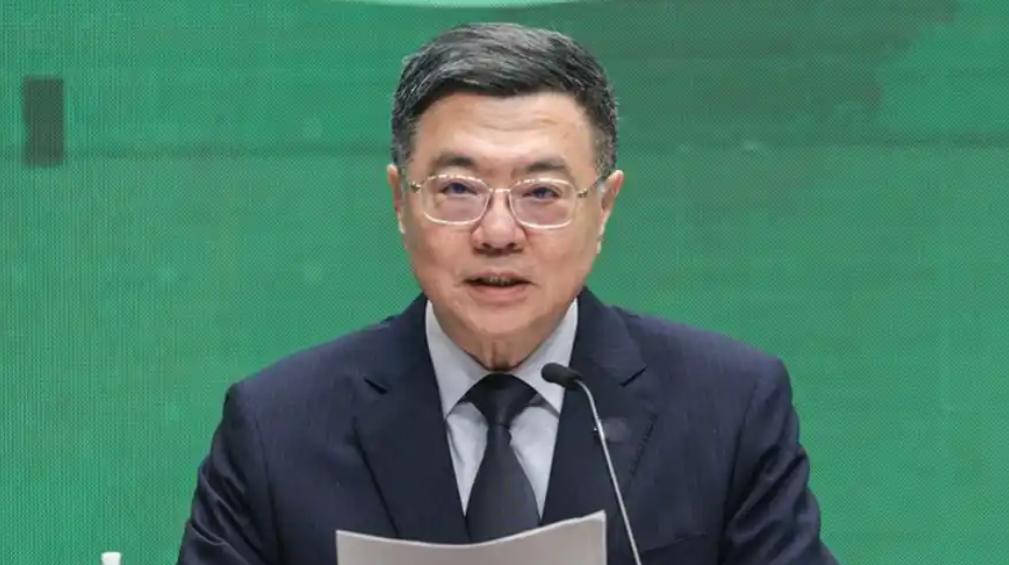 就在刚刚，

台“行政院长”卓荣泰发表声明，

4 月 21 日，面对台商总会率
