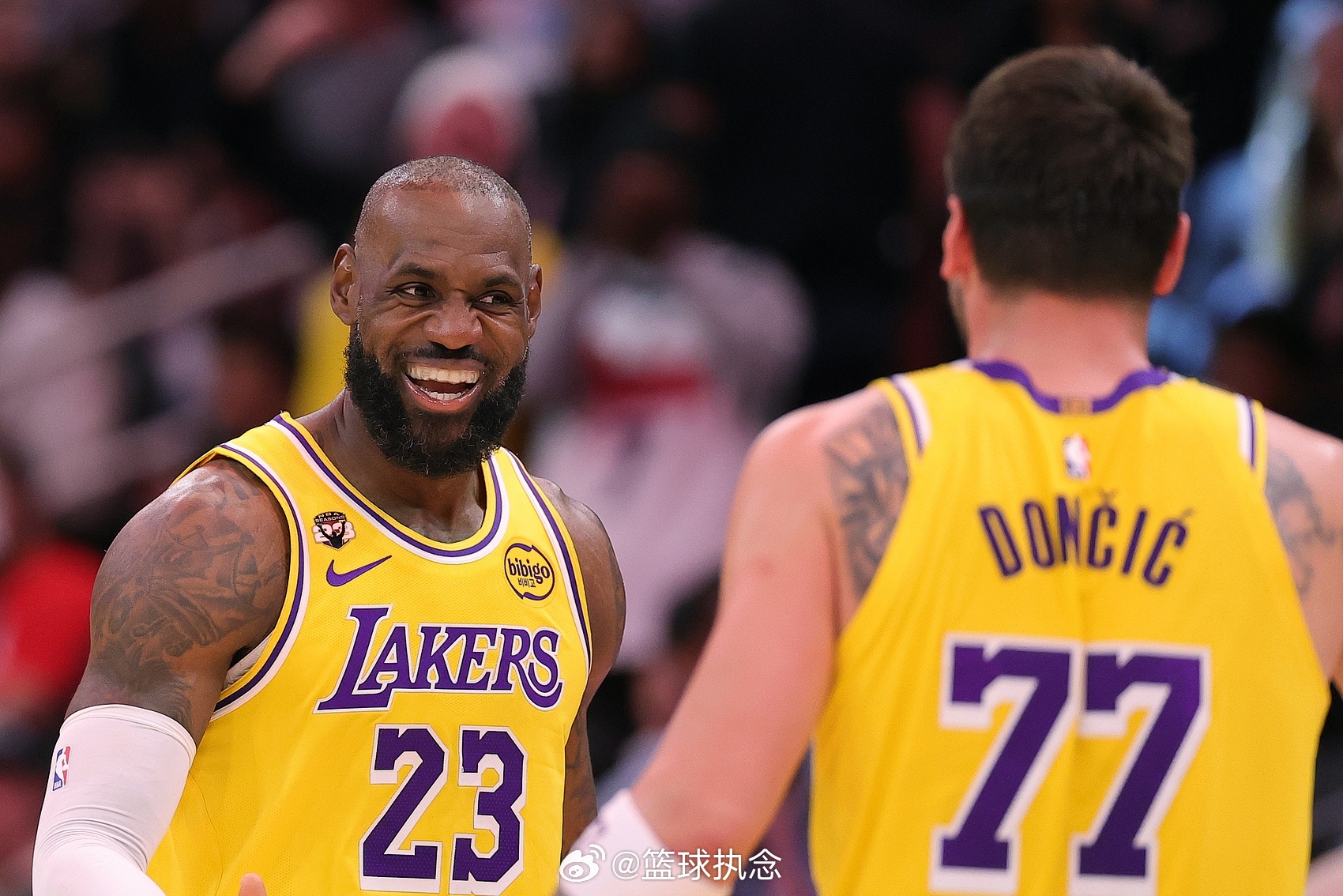 要没詹姆斯，圣诞大战照样轮不上湖人！NBA官方宣布，新赛季的揭幕战有三场比赛，分