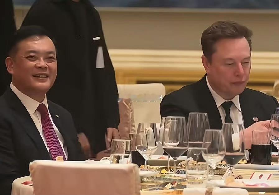 福建虎纠人讲福州胡州人讲福州 吖霸！福耀集团董事长曹晖与马斯克在晚宴上同框 vi