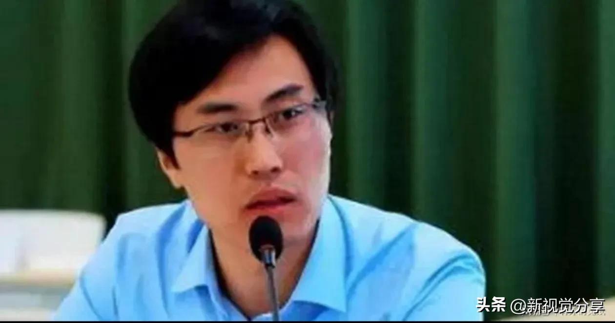 拿起饭碗就要吃饭，放下饭碗就开始骂人。国家出资送到国外去的人才，反过来帮外国人算