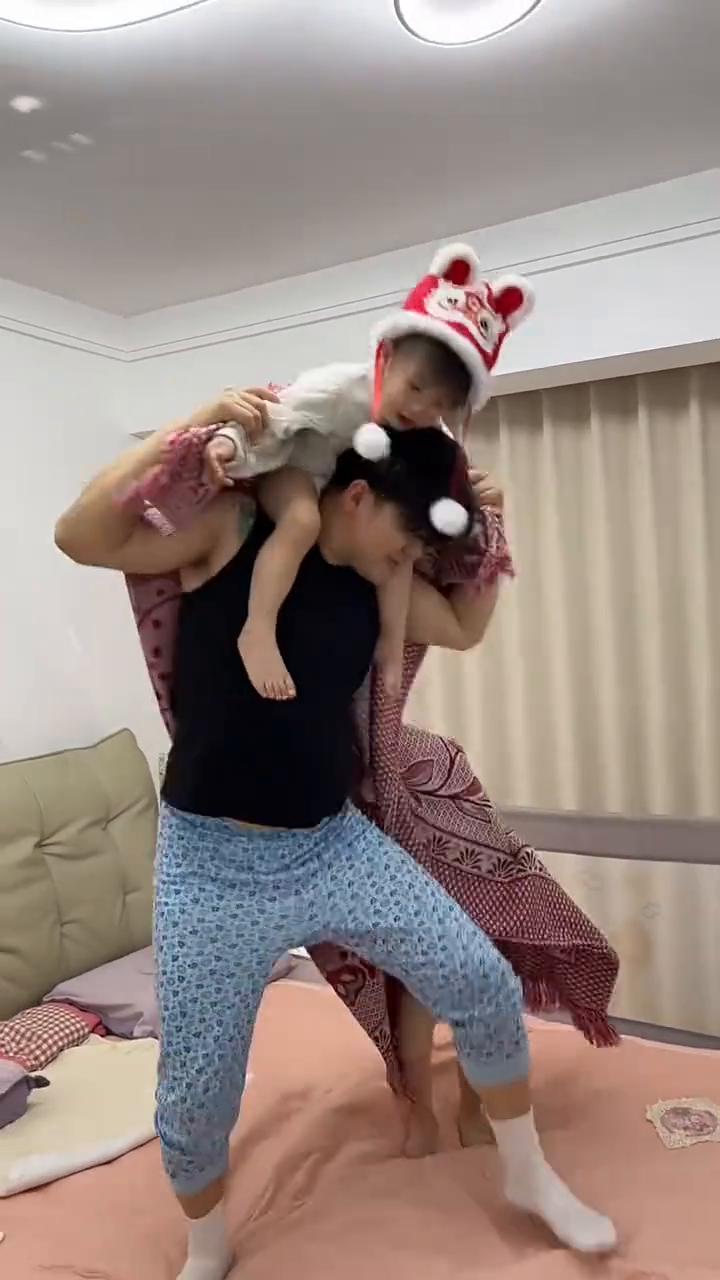 哎呦我的妈，哈哈。
