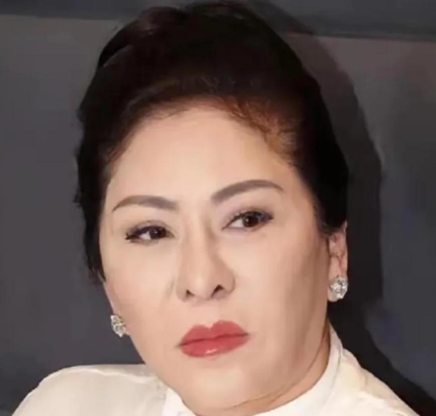 儿子半夜要不到500万，直接砸了家里的车。向太现在最后悔的，就是当初给钱给得太痛